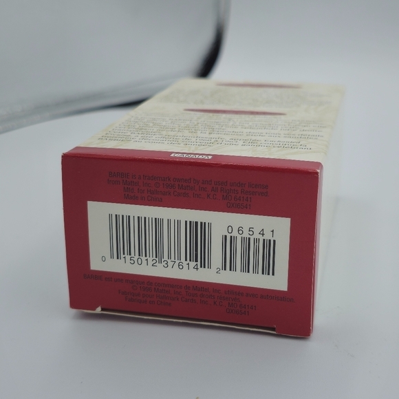 Vintage 1996 Hallmark Keepsake Enchanted Evening Barbie Doll Ornament - Picture 3 of 6